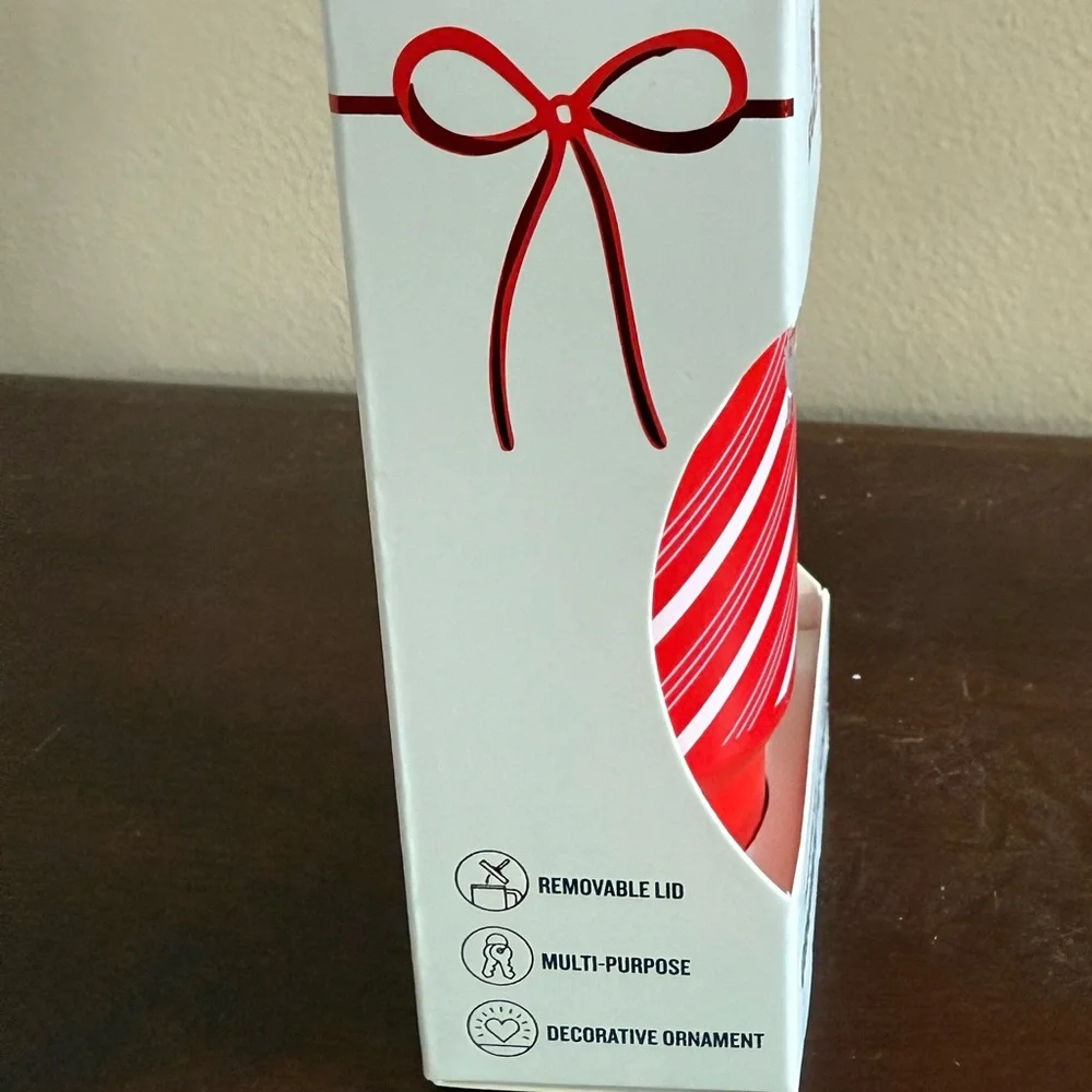 Stanley The Quencher H2O Tumbler Ornament Keychain Candy Cane Twist 2025 Striped